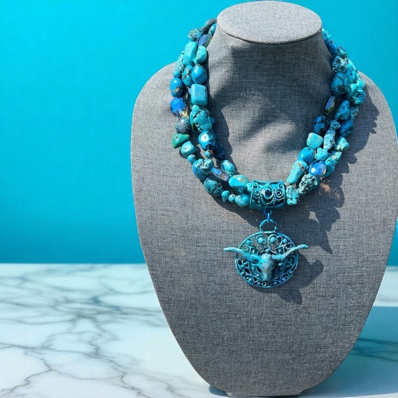 Beaded Turquoise Necklace with Intricate Hand Painted Pendant With BCB Crystals. - Picture 1 of 15